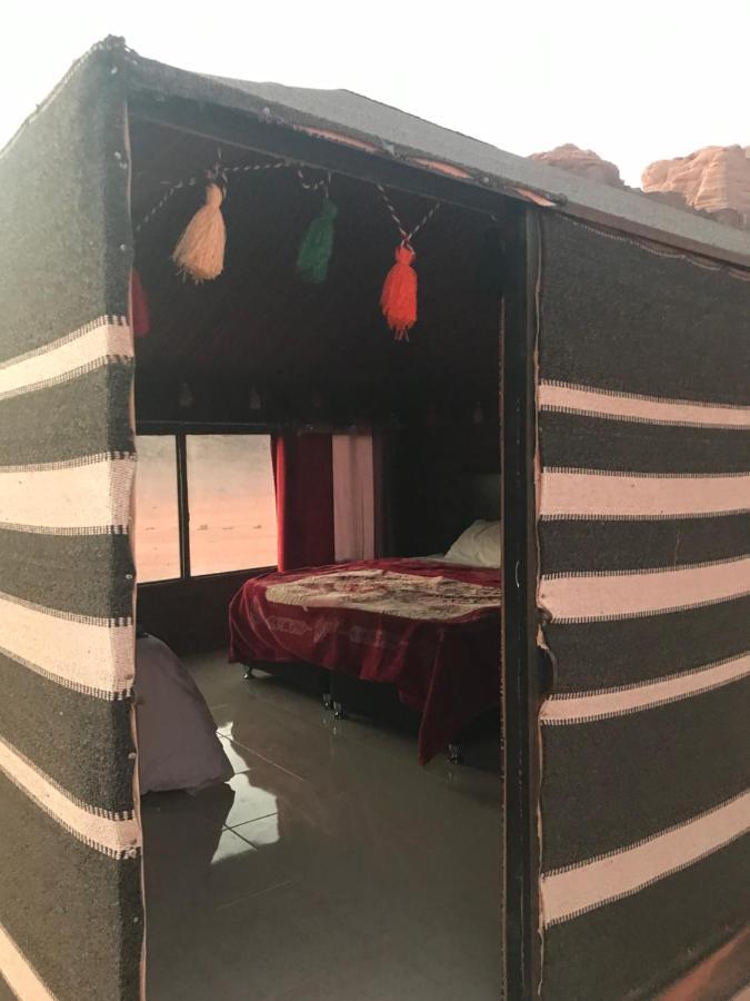 Black Irish Camp And Tours Hotel Wadi Rum Luaran gambar