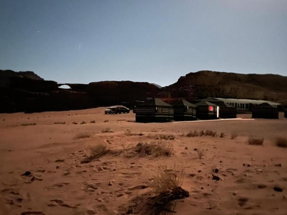 Black Irish Camp And Tours Hotel Wadi Rum Luaran gambar