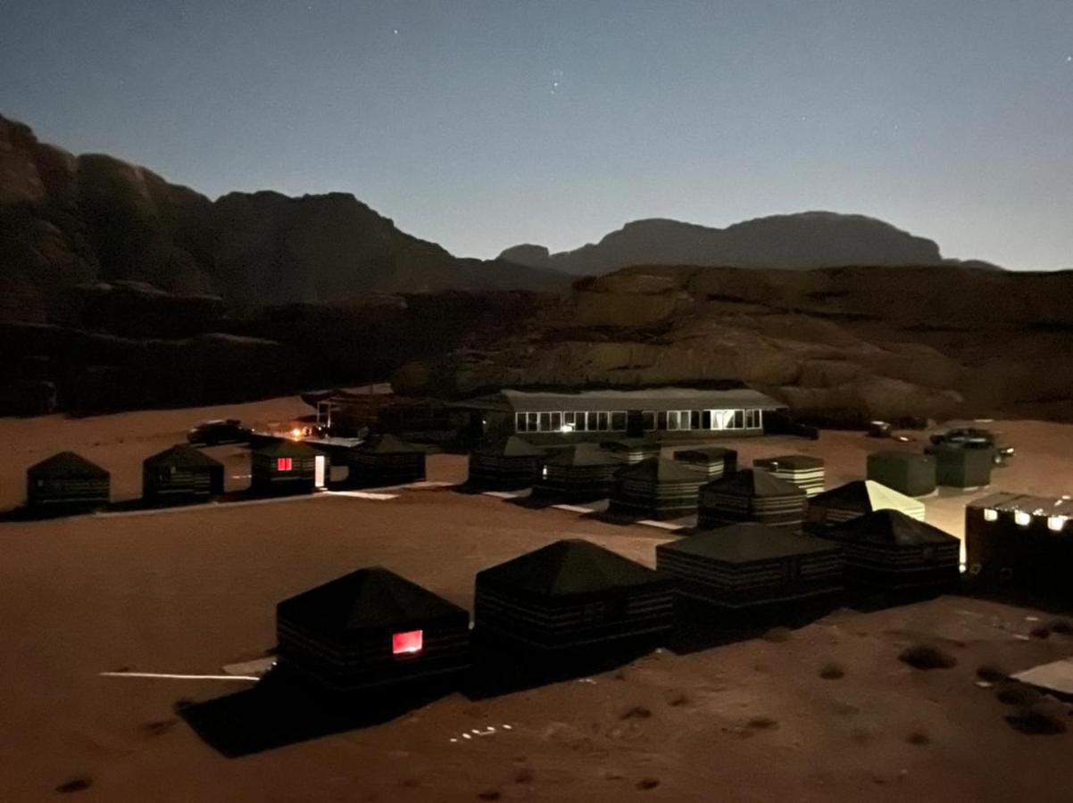 Black Irish Camp And Tours Hotel Wadi Rum Luaran gambar