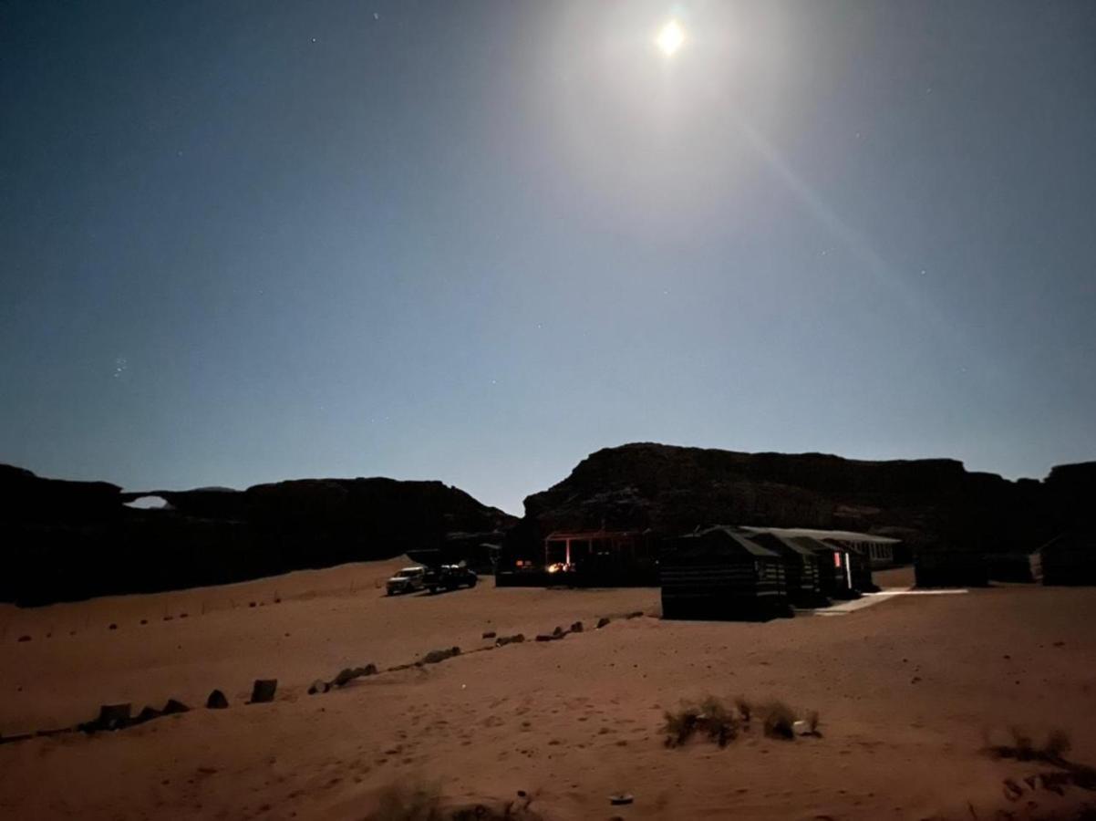 Black Irish Camp And Tours Hotel Wadi Rum Luaran gambar