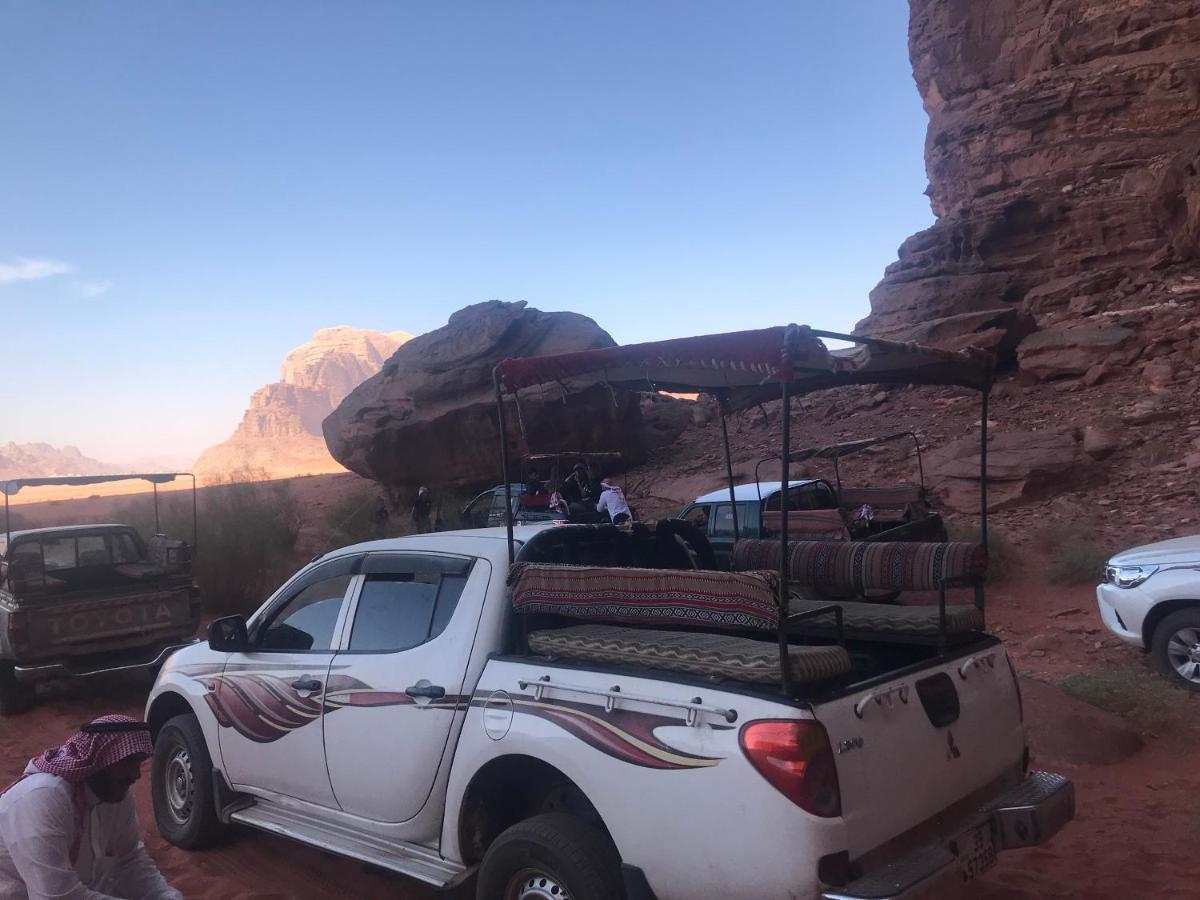 Black Irish Camp And Tours Hotel Wadi Rum Luaran gambar