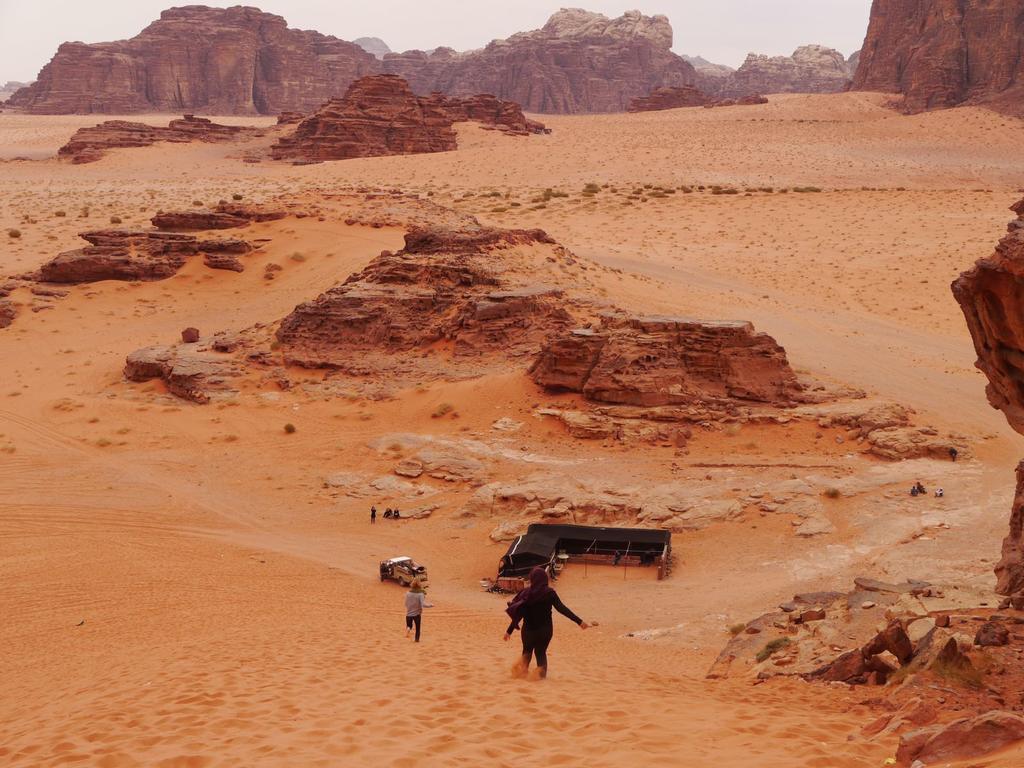 Black Irish Camp And Tours Hotel Wadi Rum Luaran gambar