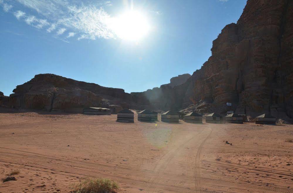 Black Irish Camp And Tours Hotel Wadi Rum Luaran gambar